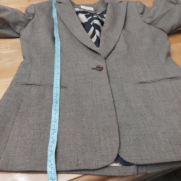 Calvin Klein Single Breasted Blazer faux pockets, single button, rouch sleeves - Picture 13 of 13